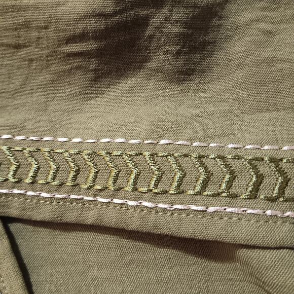 BOBEAU‎ Peasant Flowy Blouse Top Embroidered Square Neck Gathers Size XL Green - Picture 5 of 11